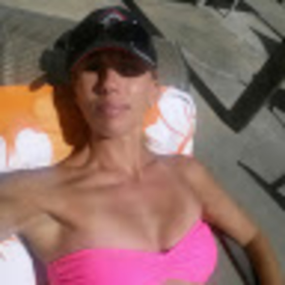 Meet your Posher, Tina - Picture 1 of 1